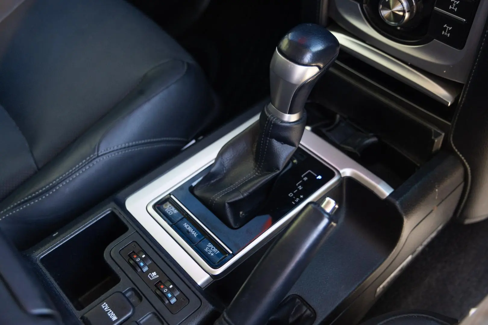 2018 Toyota Landcruiser Prado Gallery Image 10