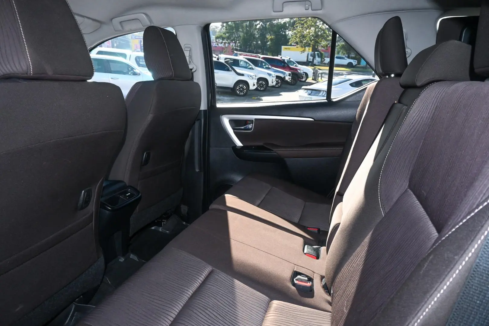 2018 Toyota Fortuner Gallery Image 9