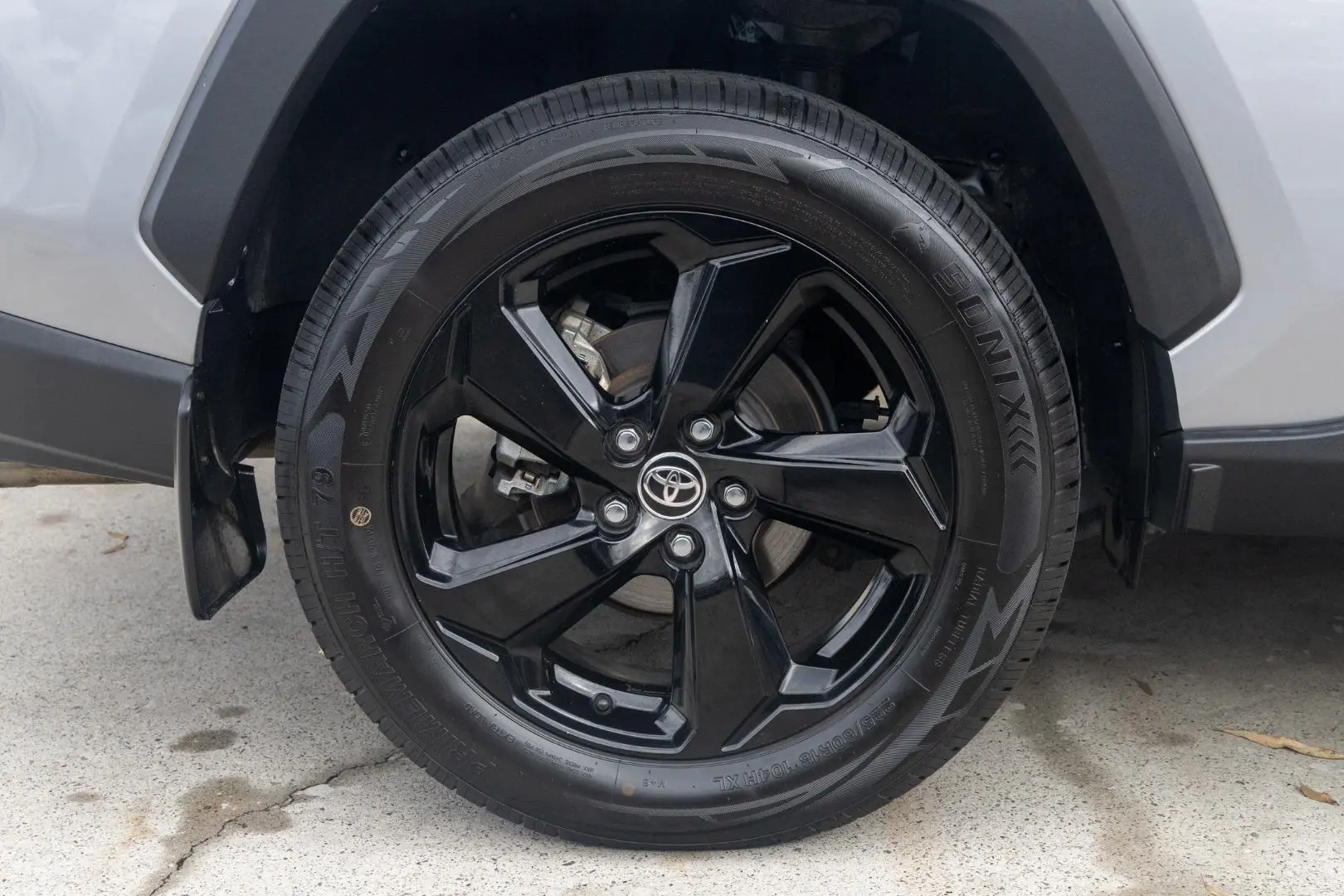 2020 Toyota RAV4 Gallery Image 24