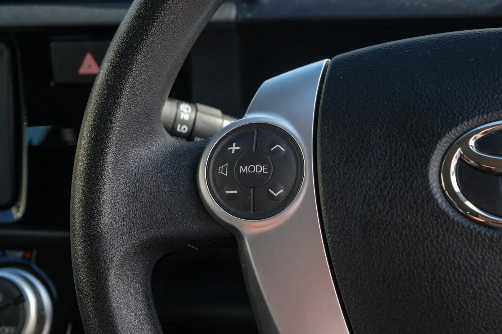 2016 Toyota Prius C Gallery Image 14