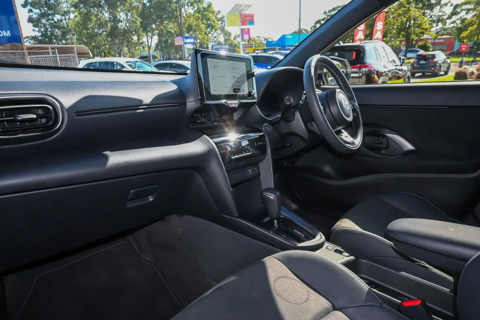 2025 Toyota Yaris Cross Gallery Image 8