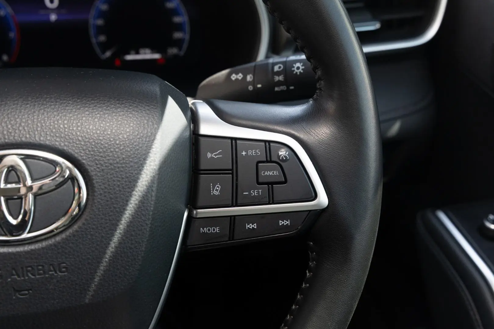 2023 Toyota Kluger Gallery Image 12