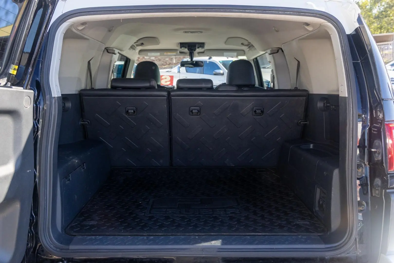 2016 Toyota FJ Cruiser Gallery Image 20