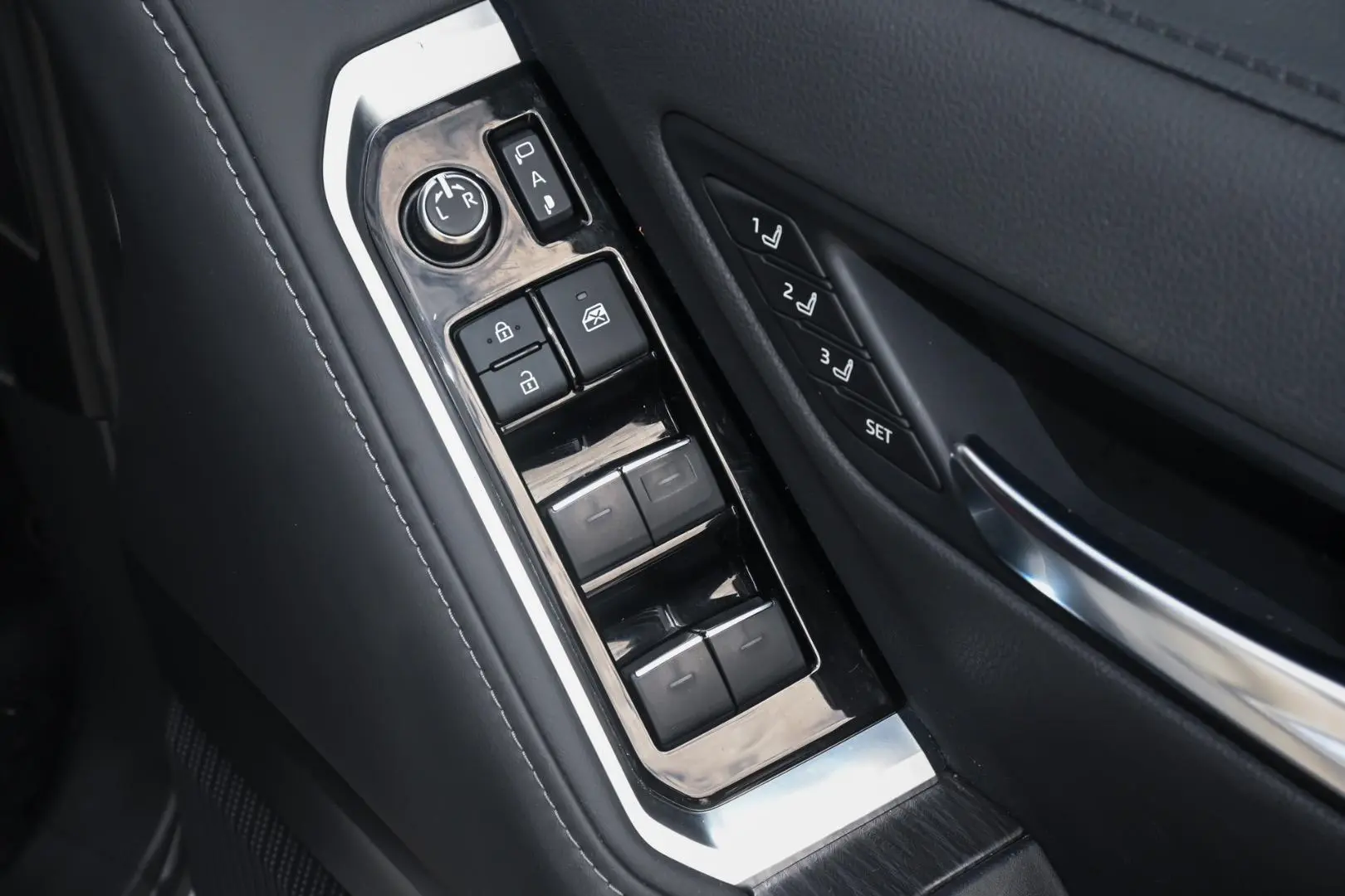 2023 Toyota Landcruiser Gallery Image 10