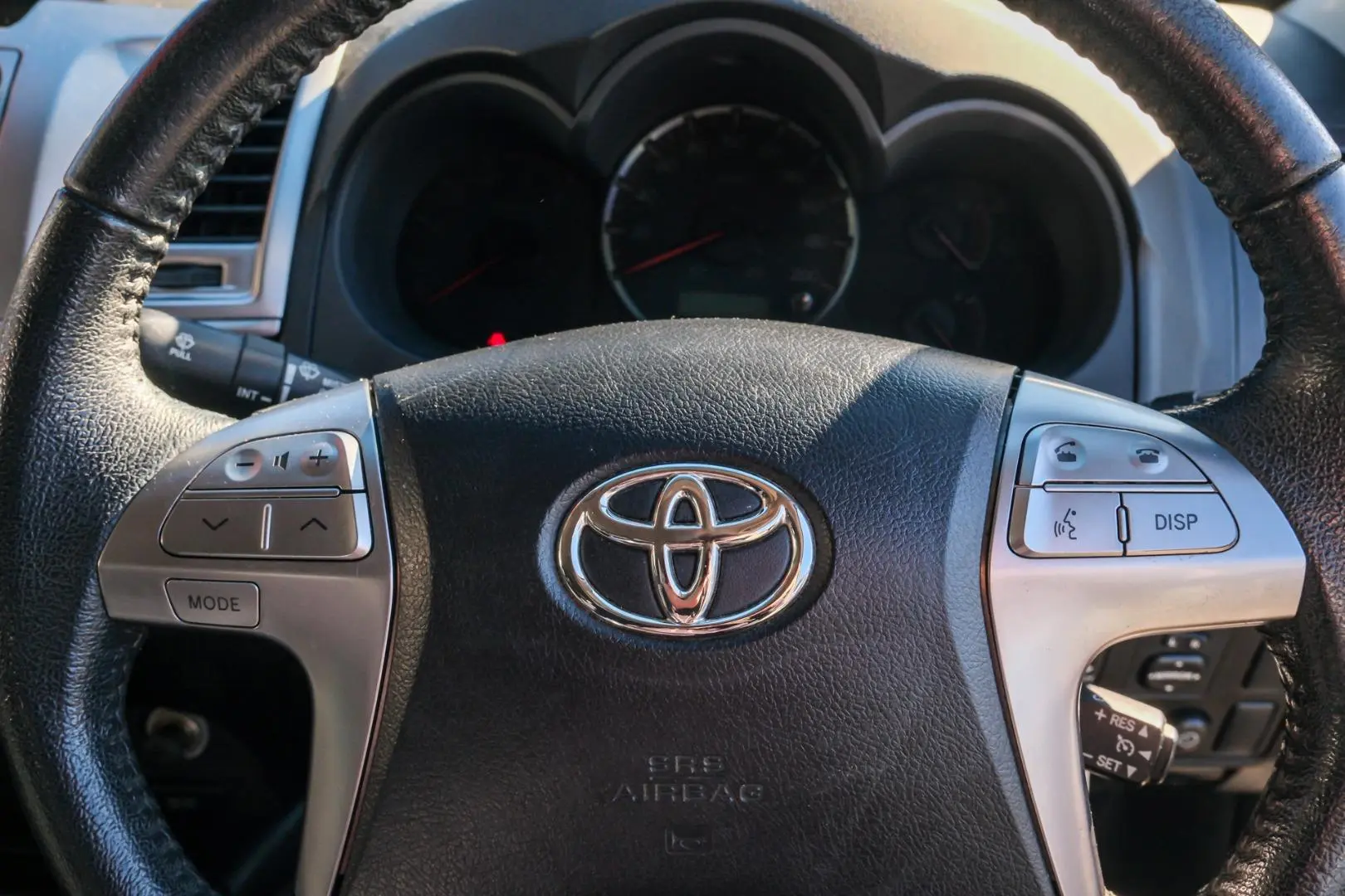 2015 Toyota Hilux Gallery Image 10