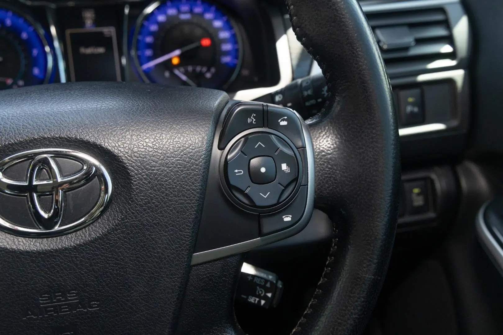 2017 Toyota Aurion Gallery Image 12
