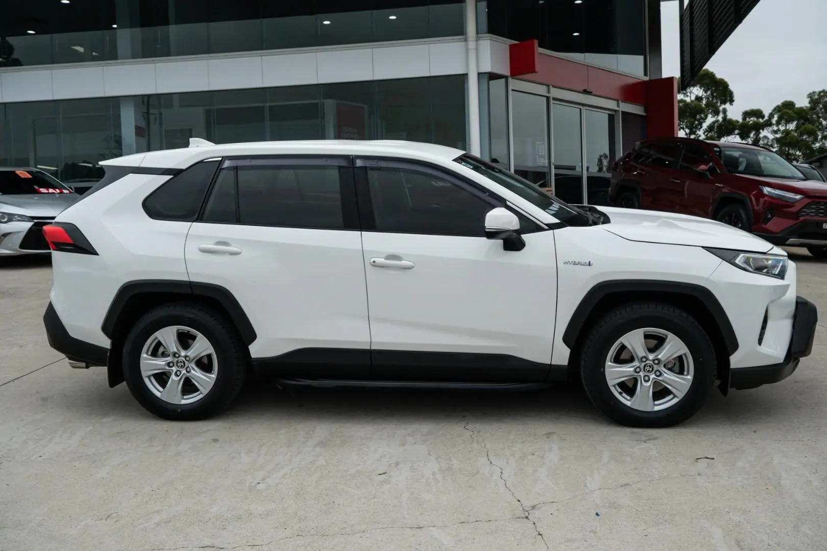 2020 Toyota RAV4 Gallery Image 3