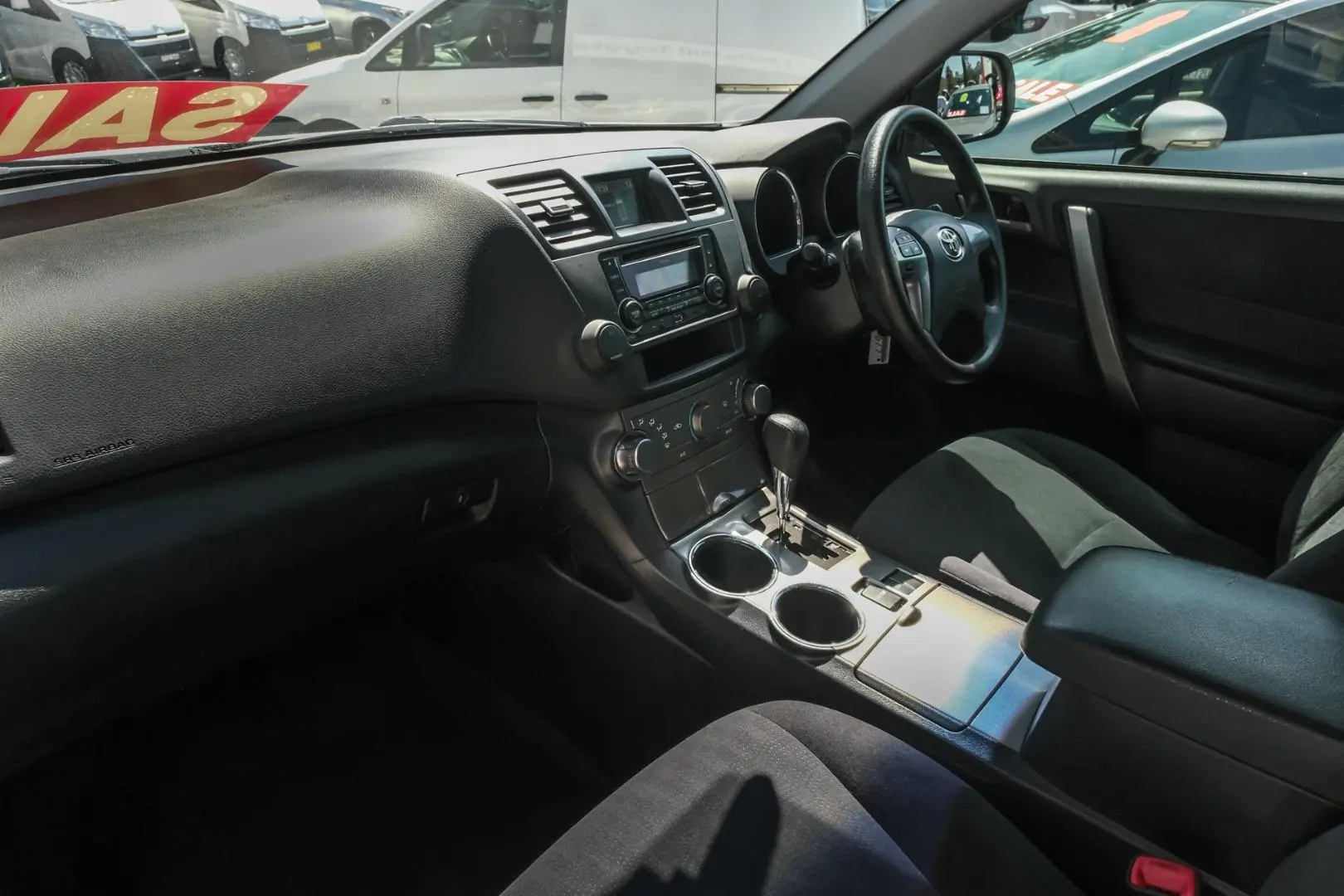 2013 Toyota Kluger Gallery Image 8