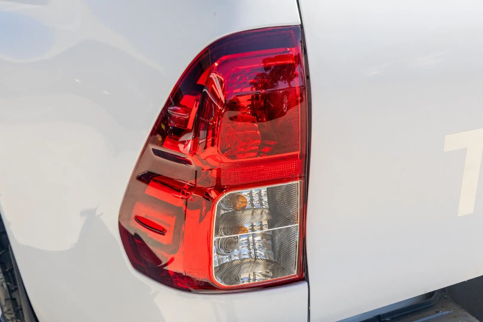 2018 Toyota Hilux Gallery Image 20