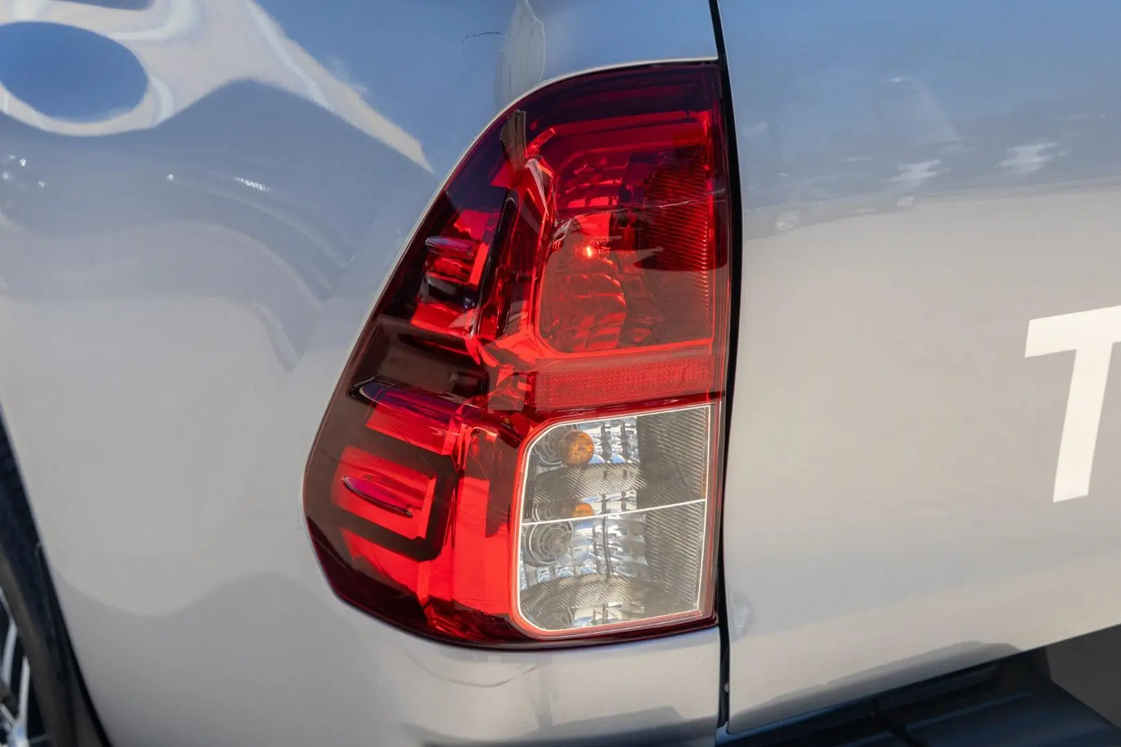 2018 Toyota Hilux Gallery Image 21