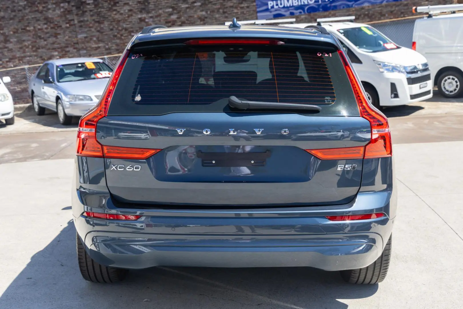 2023 Volvo XC60 Gallery Image 5