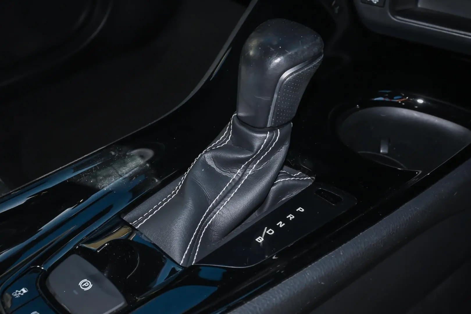 2021 Toyota C-HR Gallery Image 14