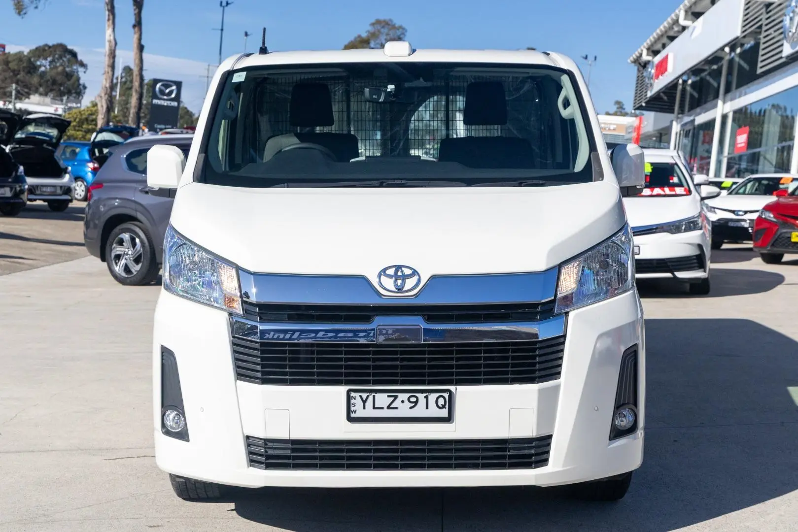 2022 Toyota Hiace Gallery Image 4