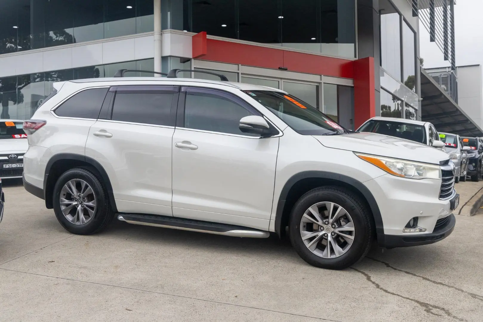 2014 Toyota Kluger Gallery Image 3