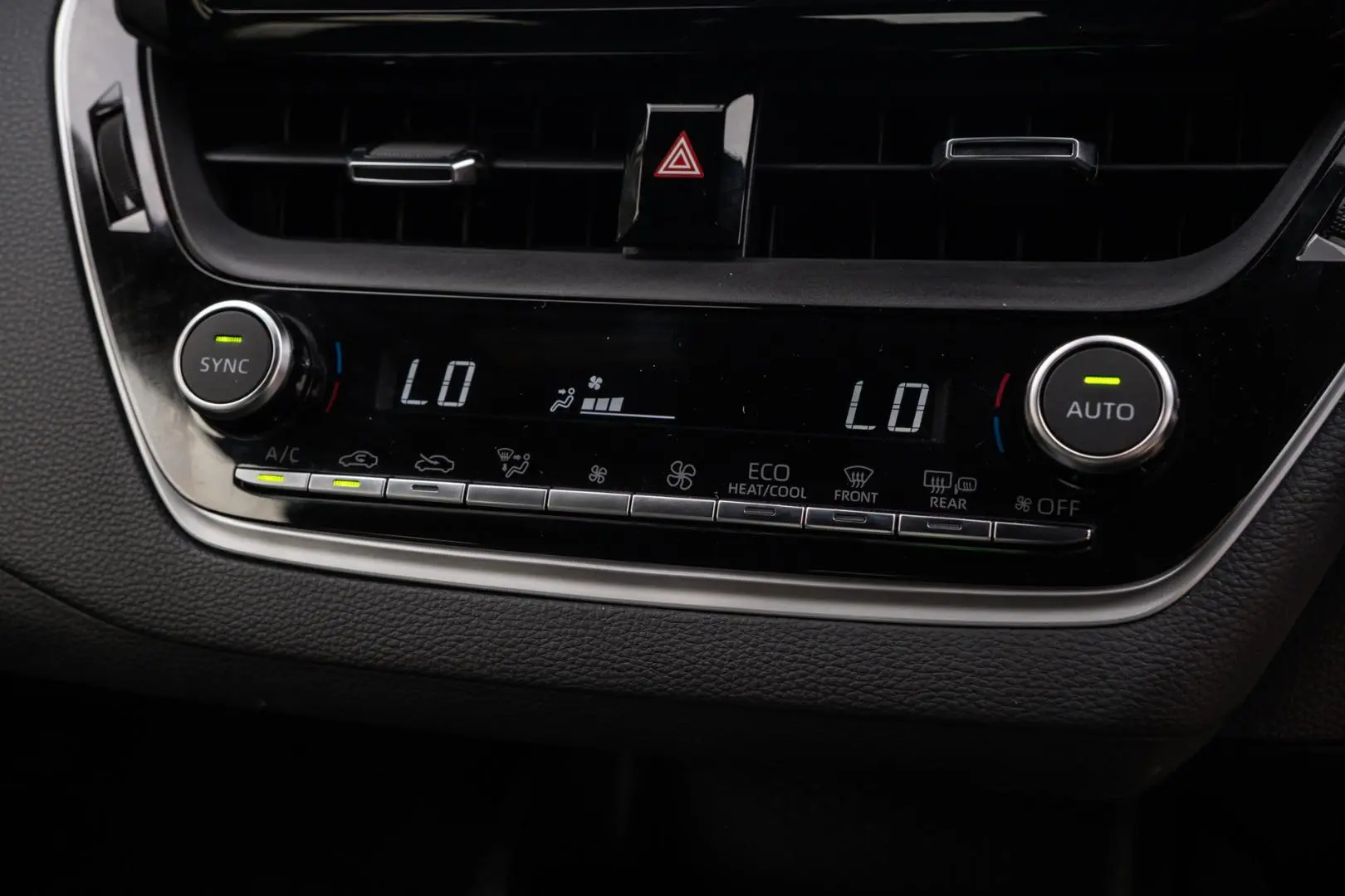 2025 Toyota Corolla Gallery Image 12