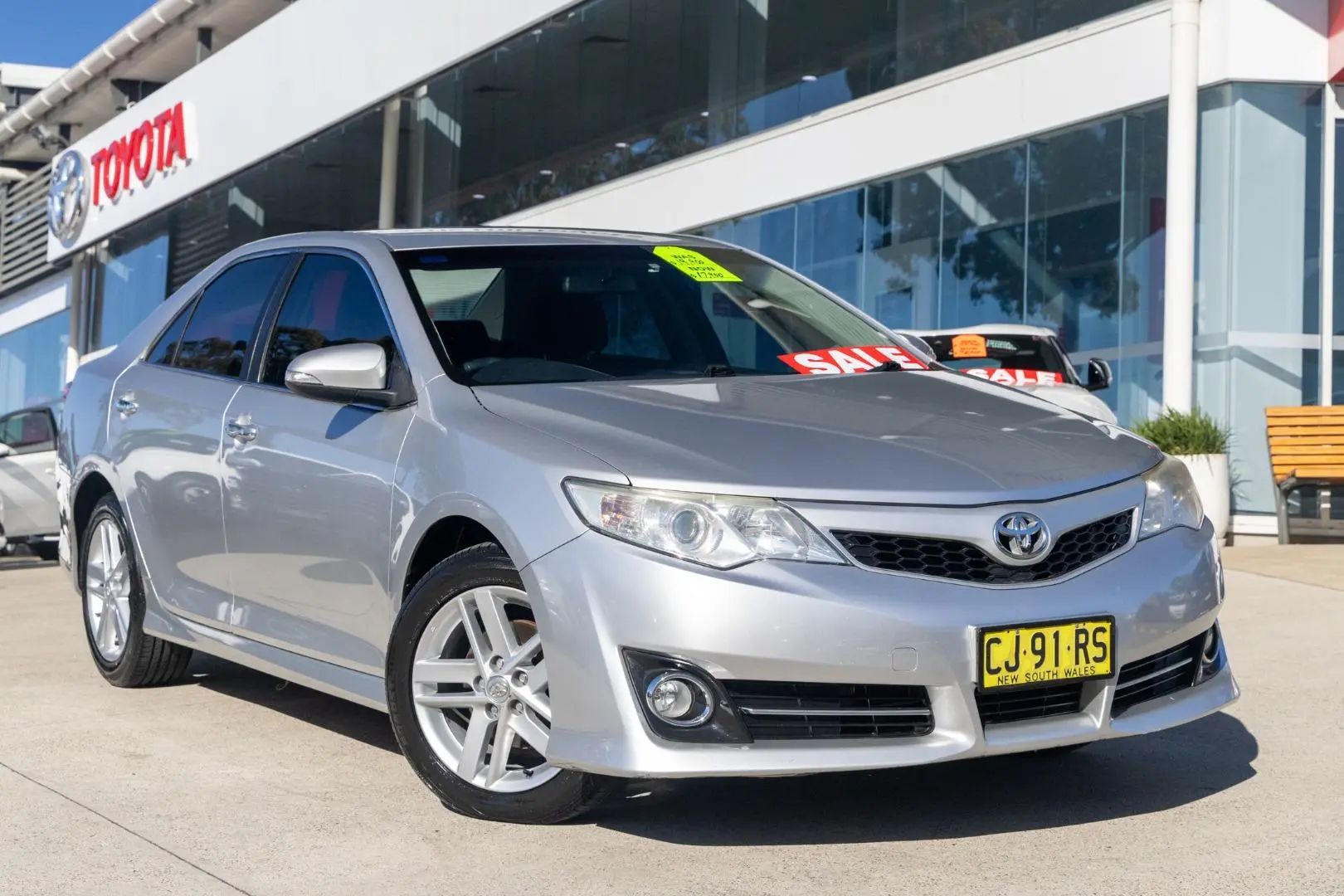 2012 Toyota Camry Gallery Image 1