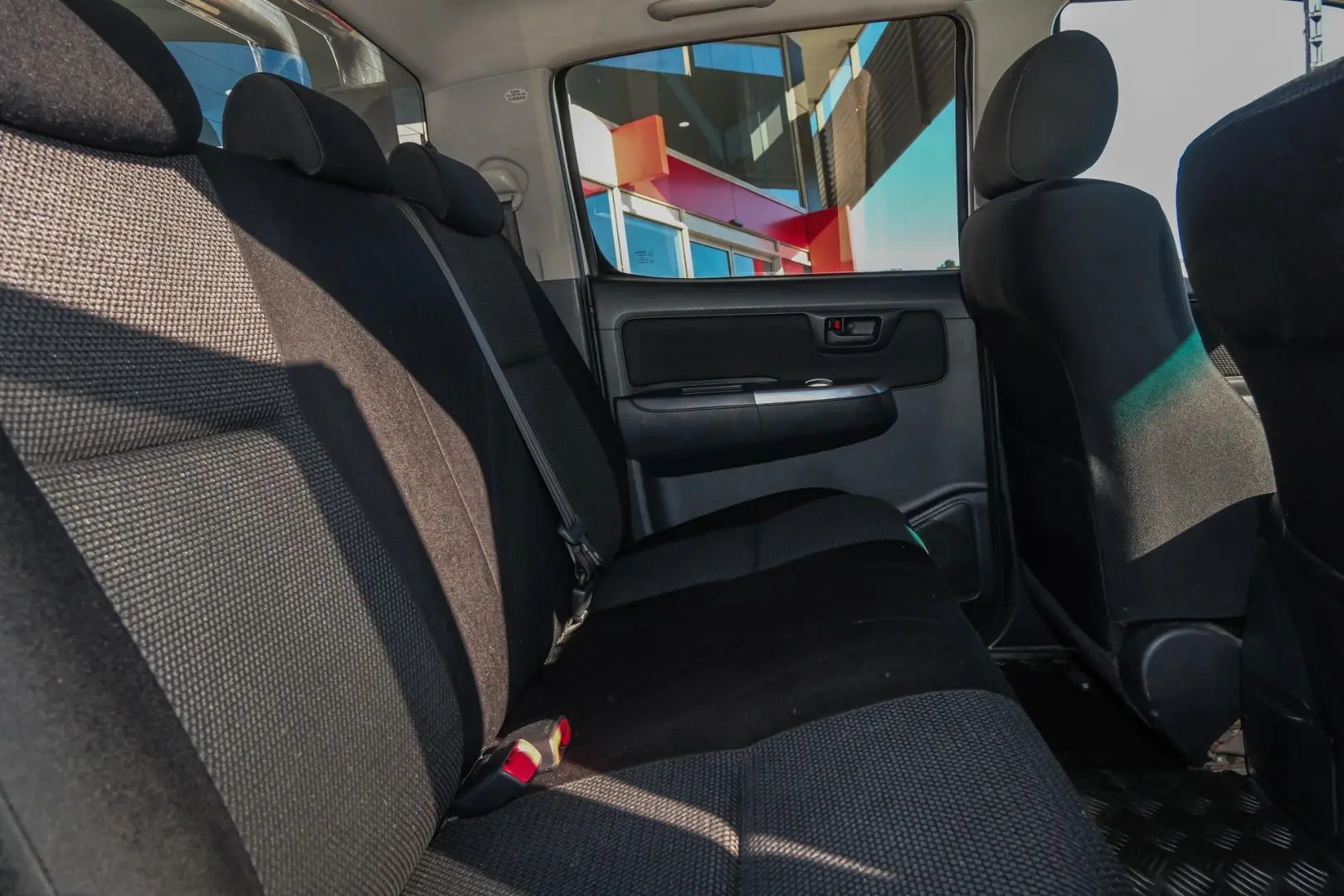 2015 Toyota Hilux Gallery Image 9