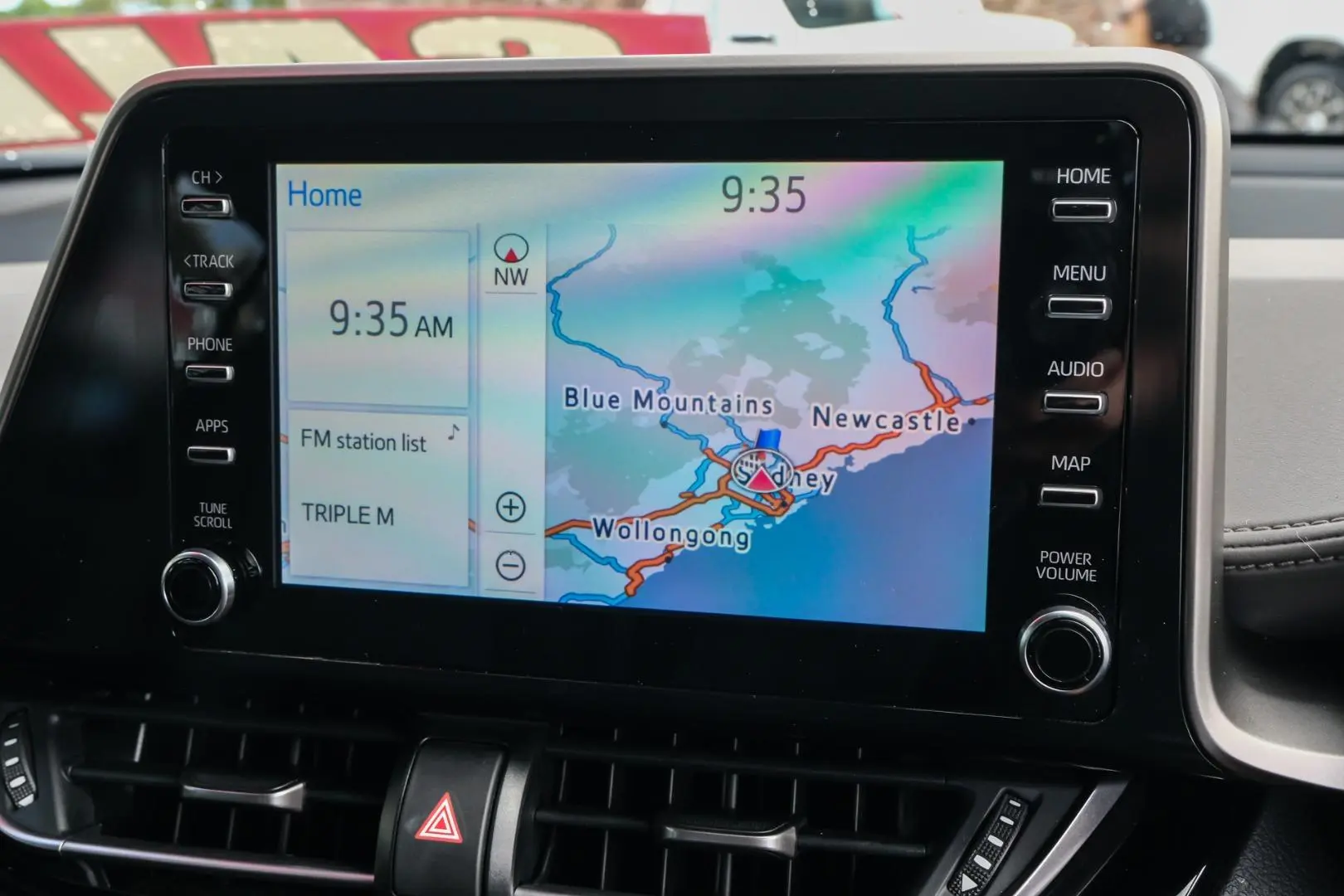 2021 Toyota C-HR Gallery Image 11
