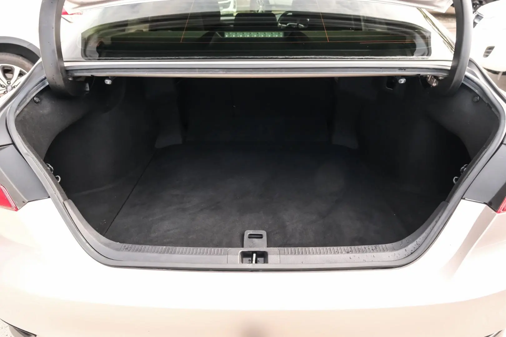 2018 Toyota Camry Gallery Image 18