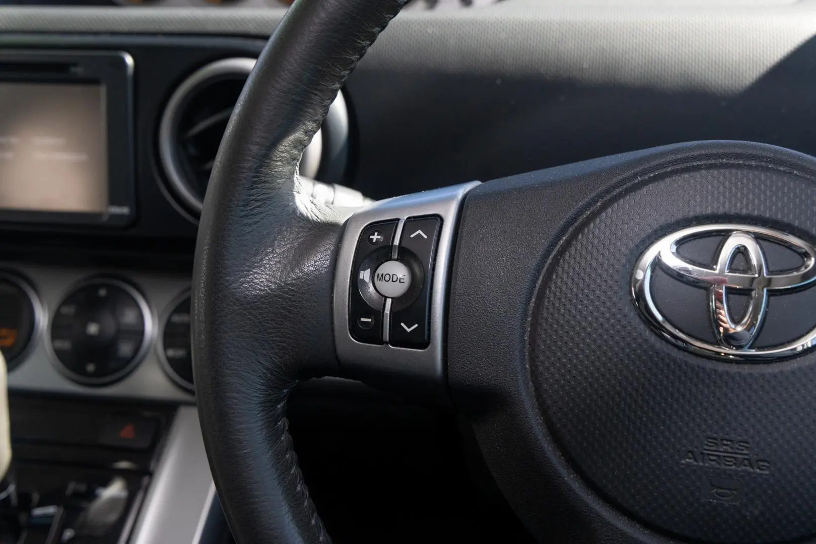 2012 Toyota Rukus Gallery Image 11