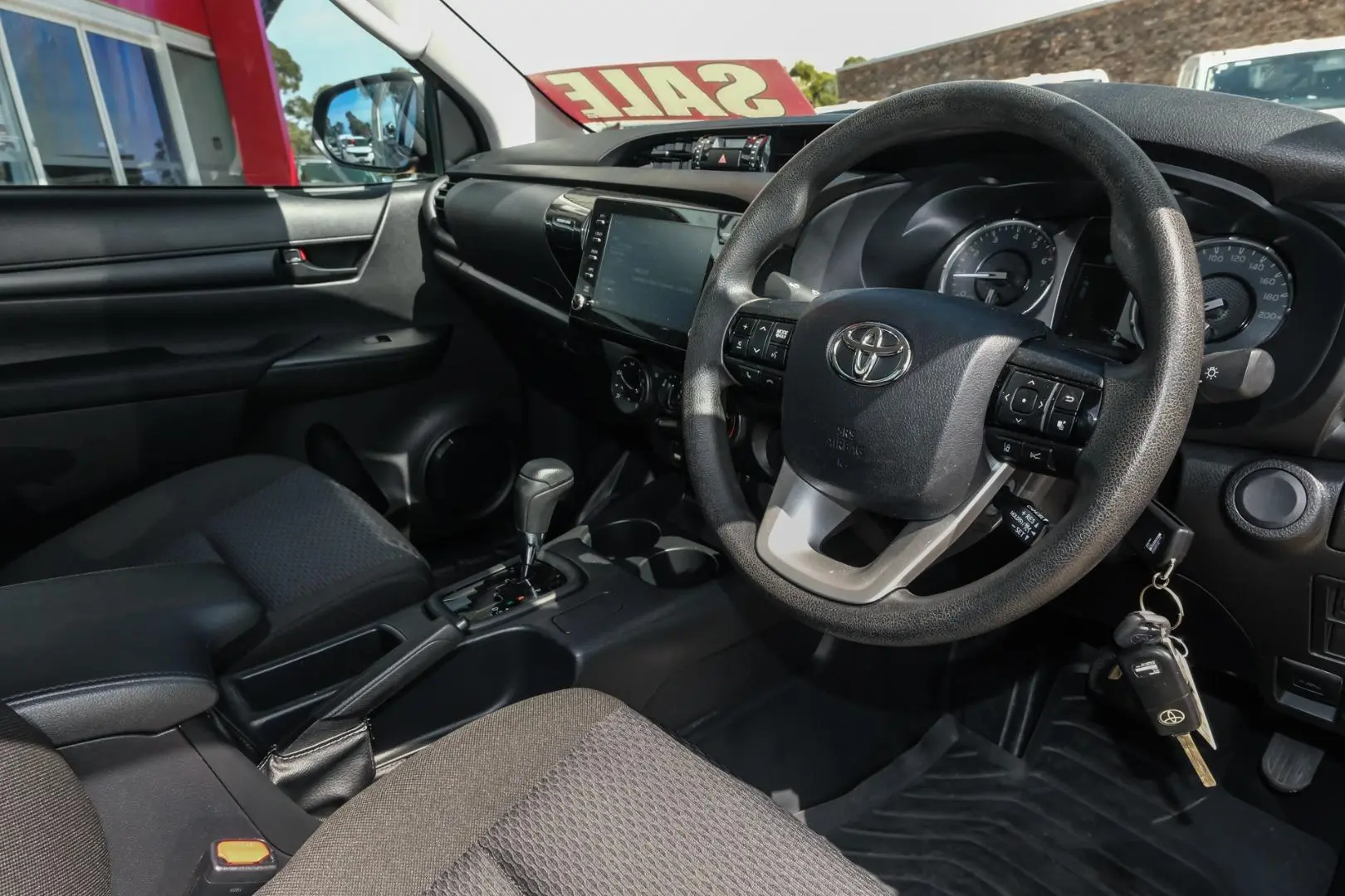 2022 Toyota Hilux Image 7