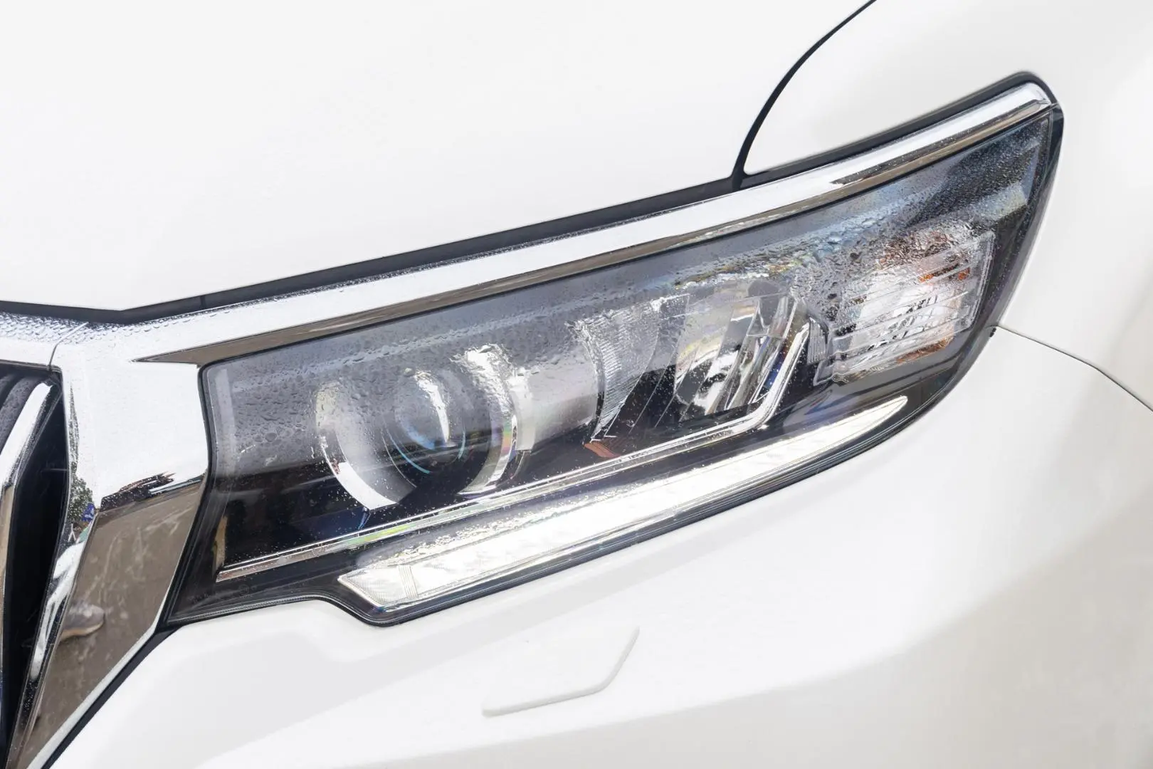 2022 Toyota Landcruiser Prado Gallery Image 16