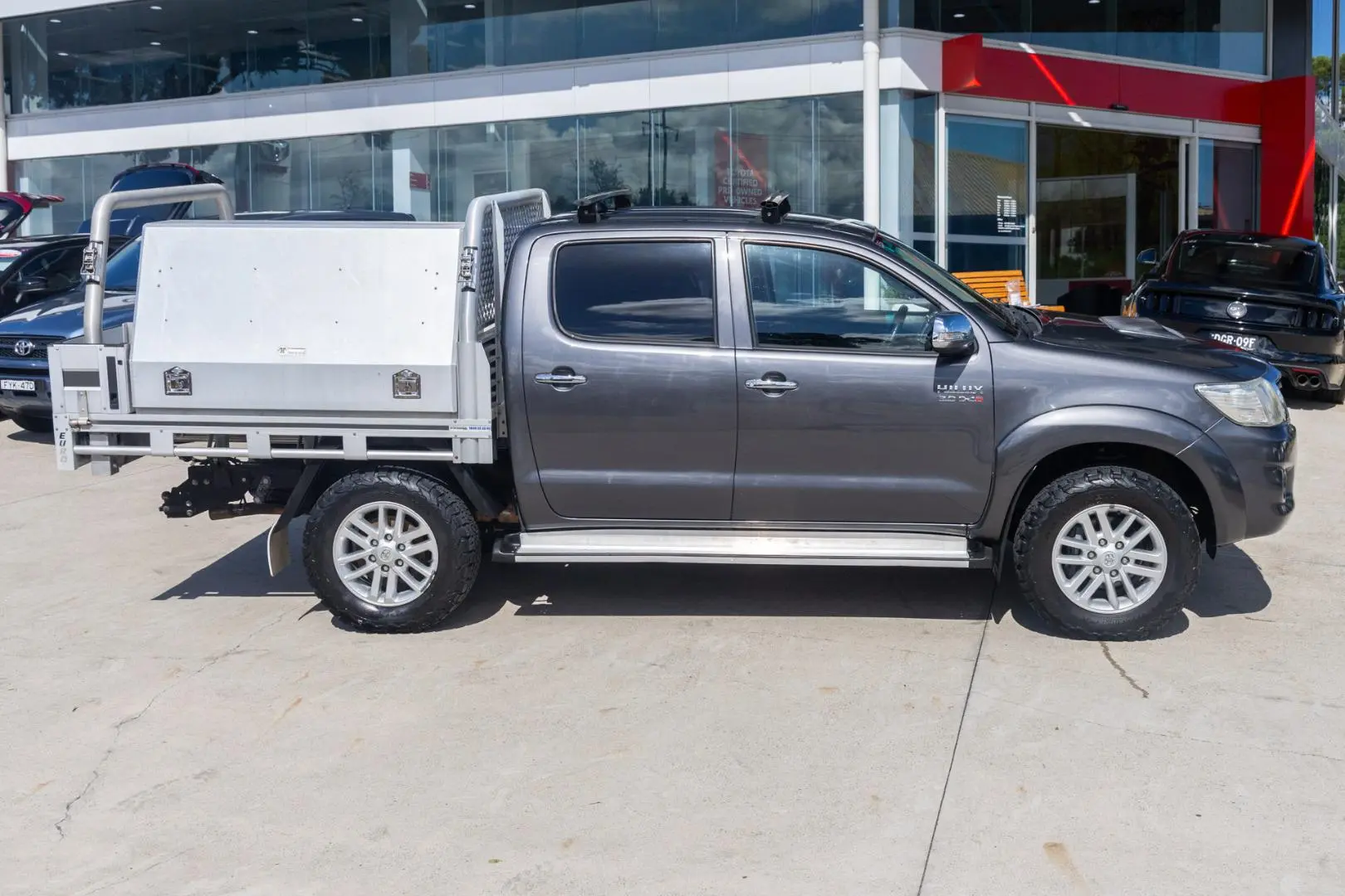 2014 Toyota Hilux Gallery Image 3