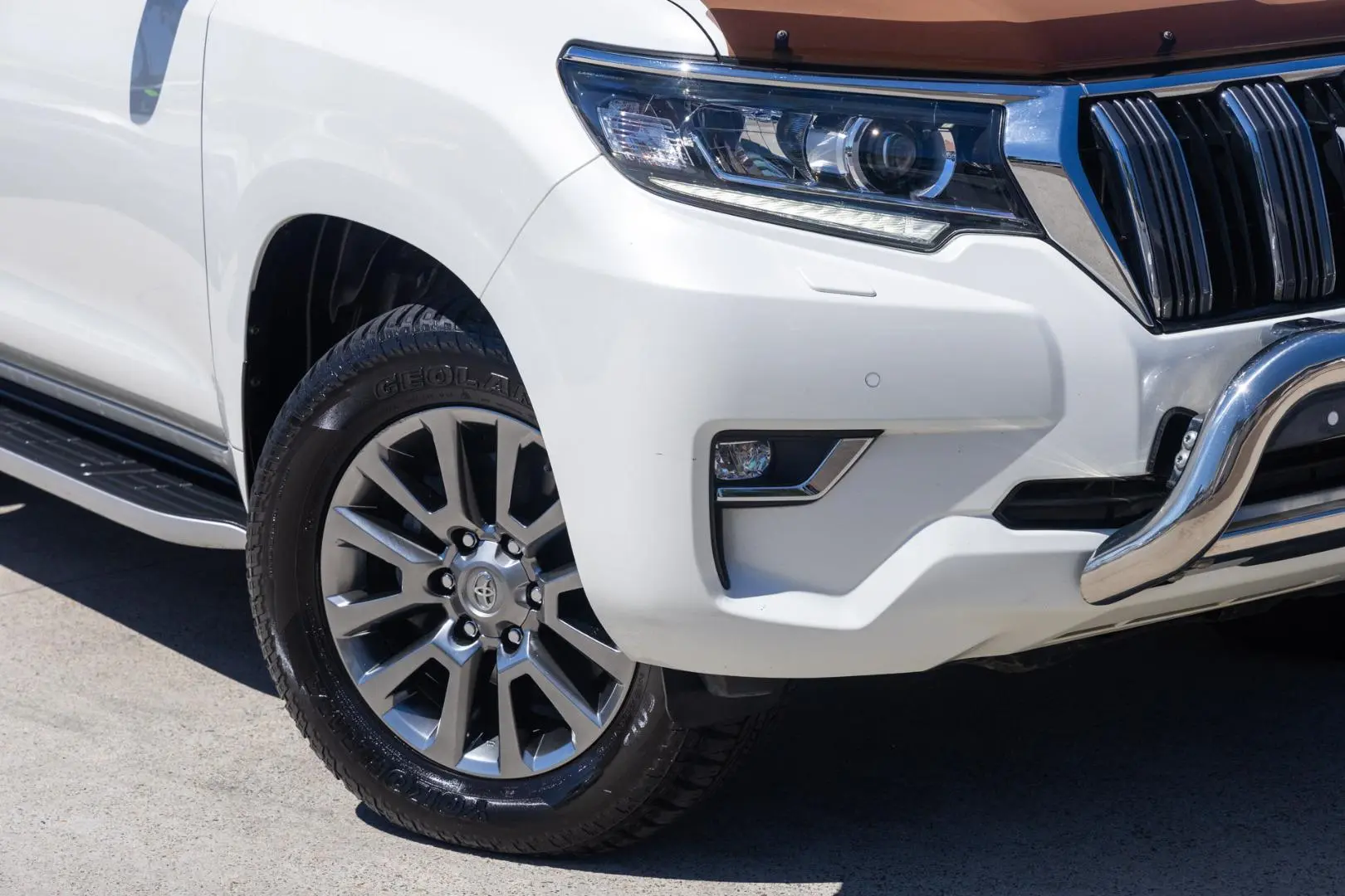 2018 Toyota Landcruiser Prado Gallery Image 6