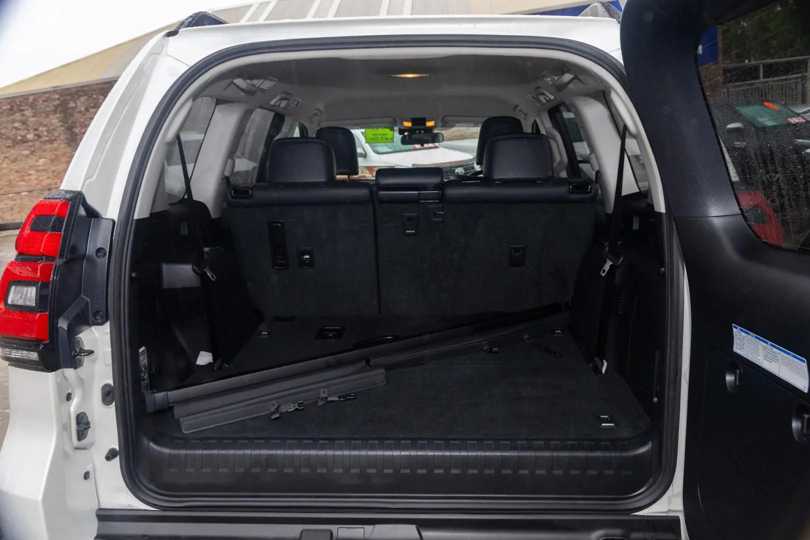 2022 Toyota Landcruiser Prado Gallery Image 17