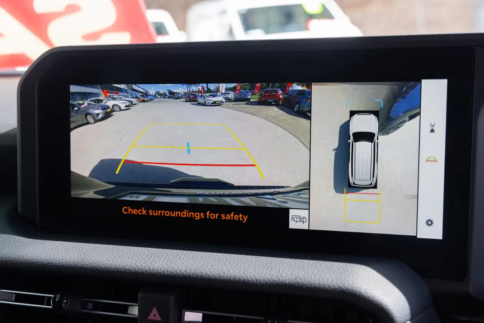 2024 Toyota Landcruiser Prado Gallery Image 12