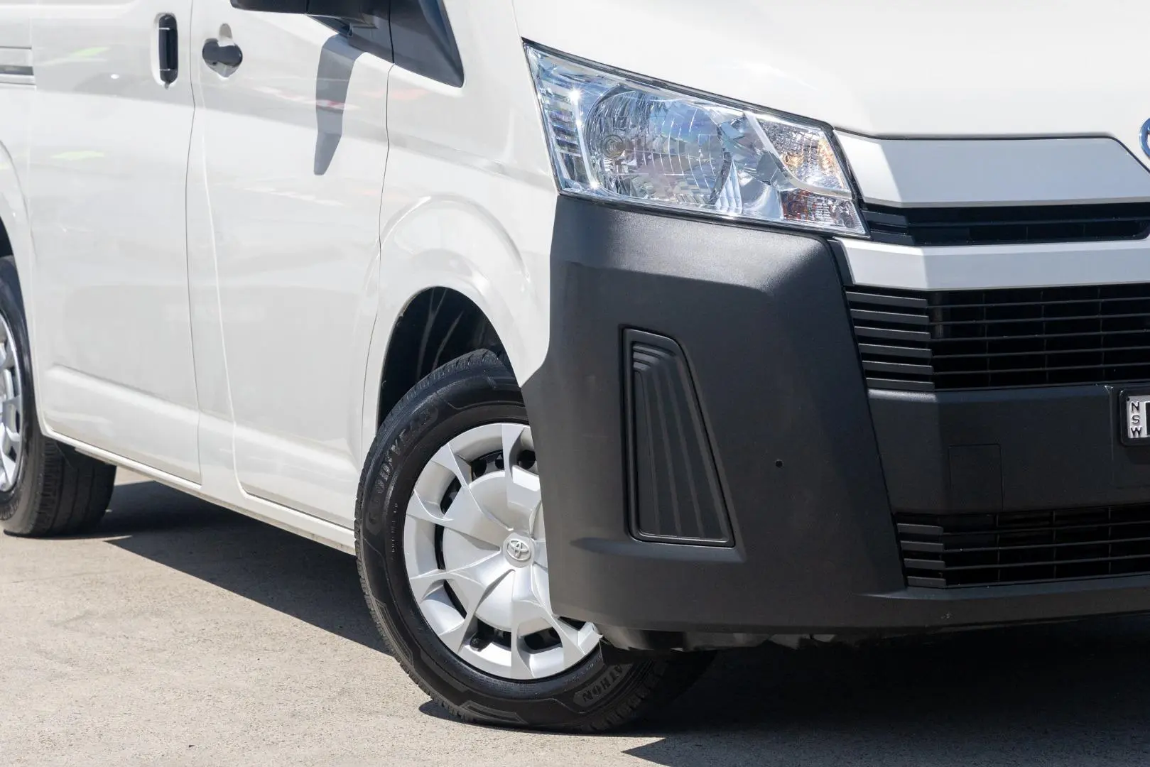 2020 Toyota Hiace Gallery Image 6