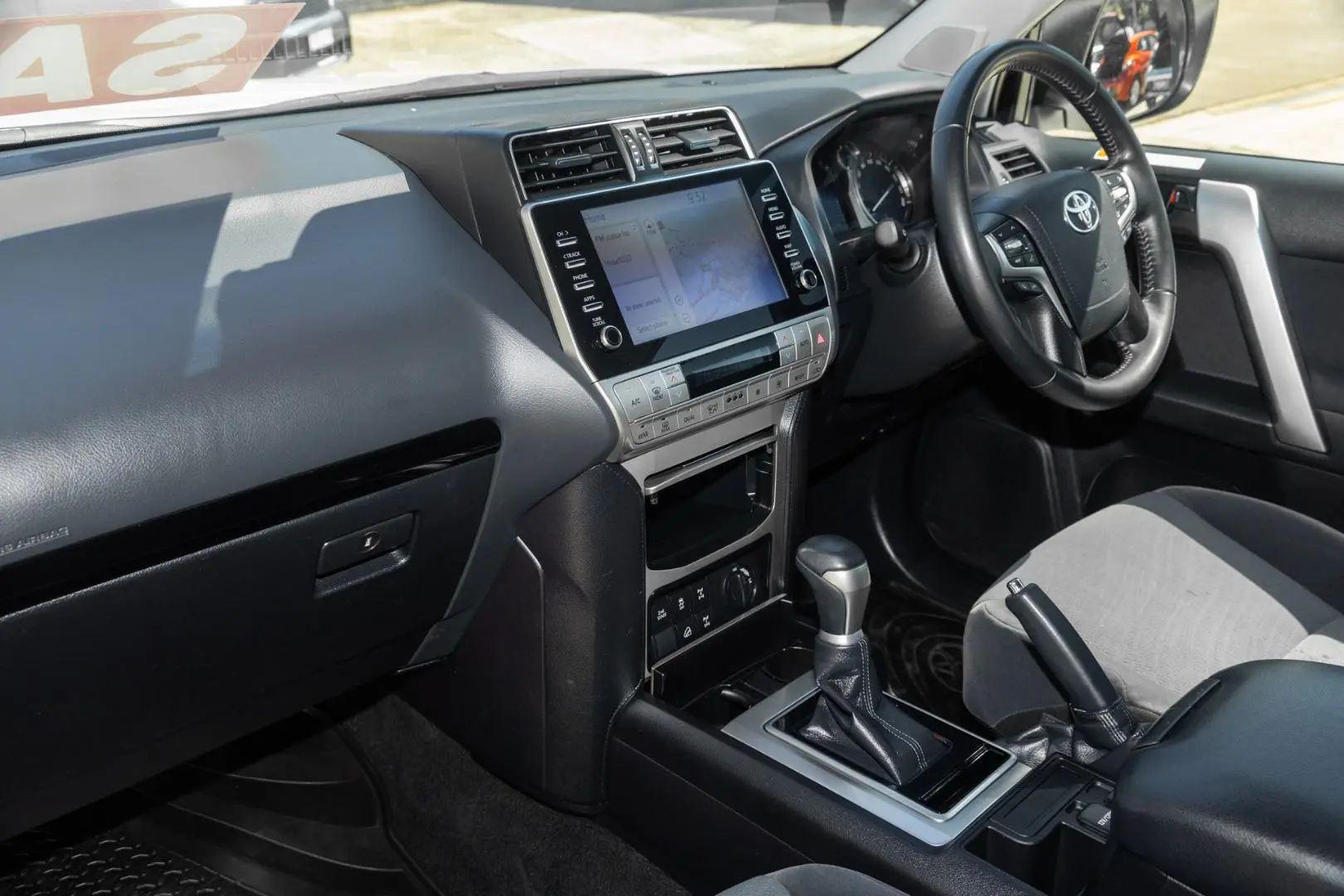 2023 Toyota Landcruiser Prado Gallery Image 8