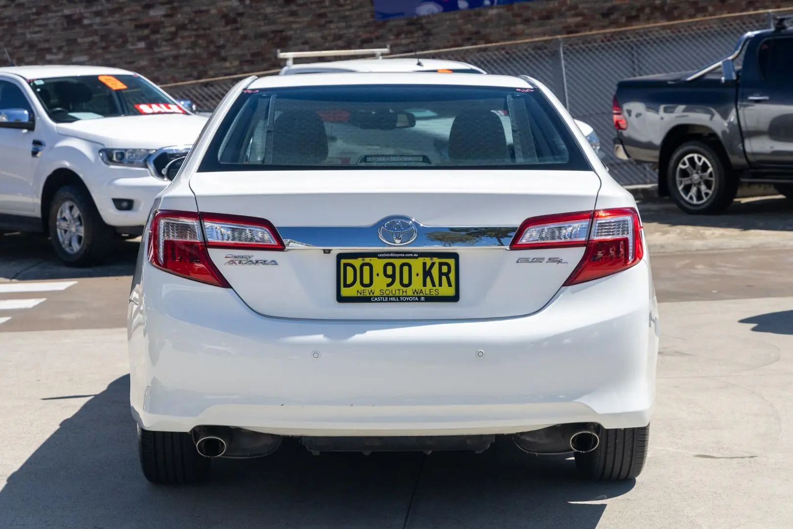 2014 Toyota Camry Gallery Image 5