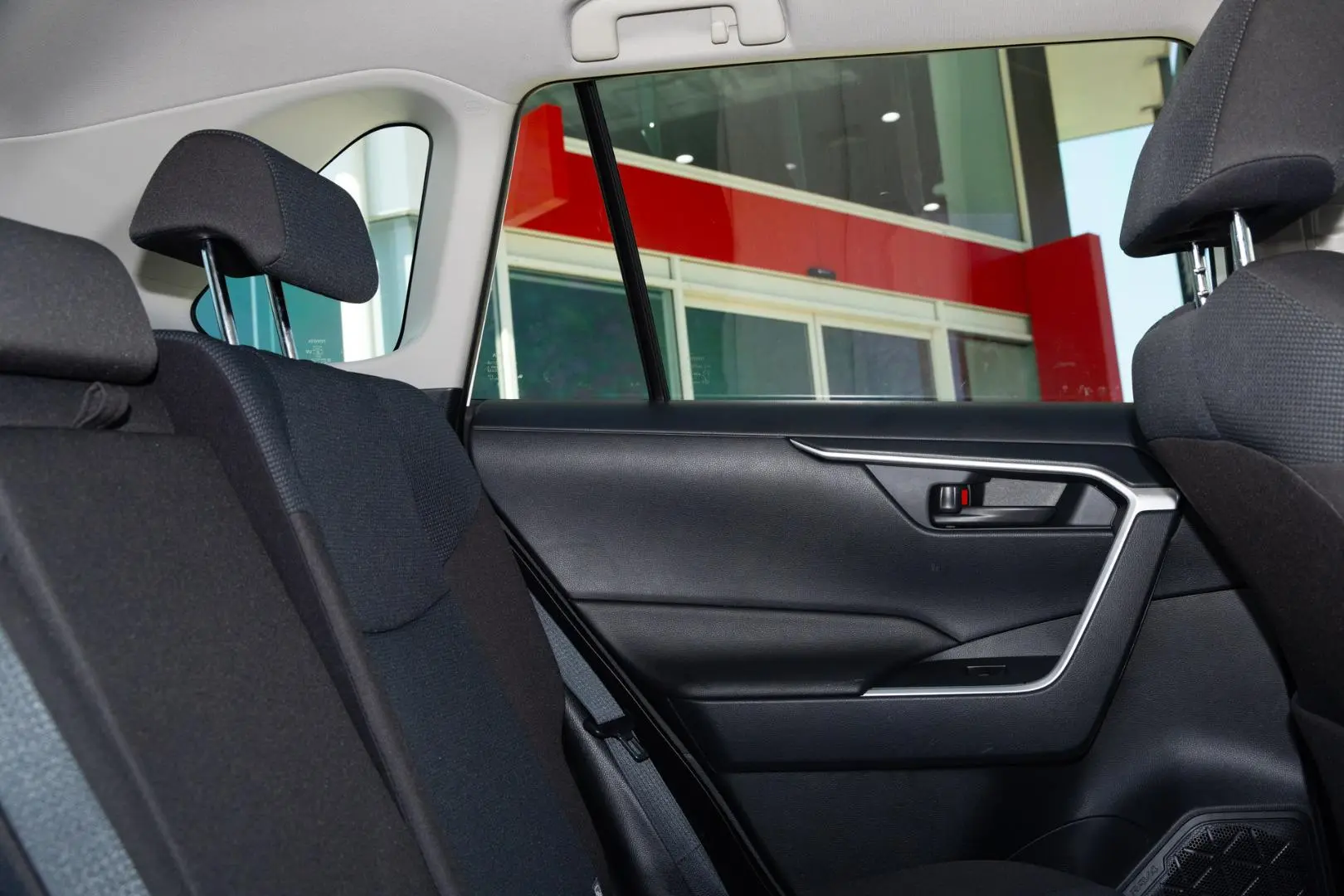 2024 Toyota RAV4 Gallery Image 9