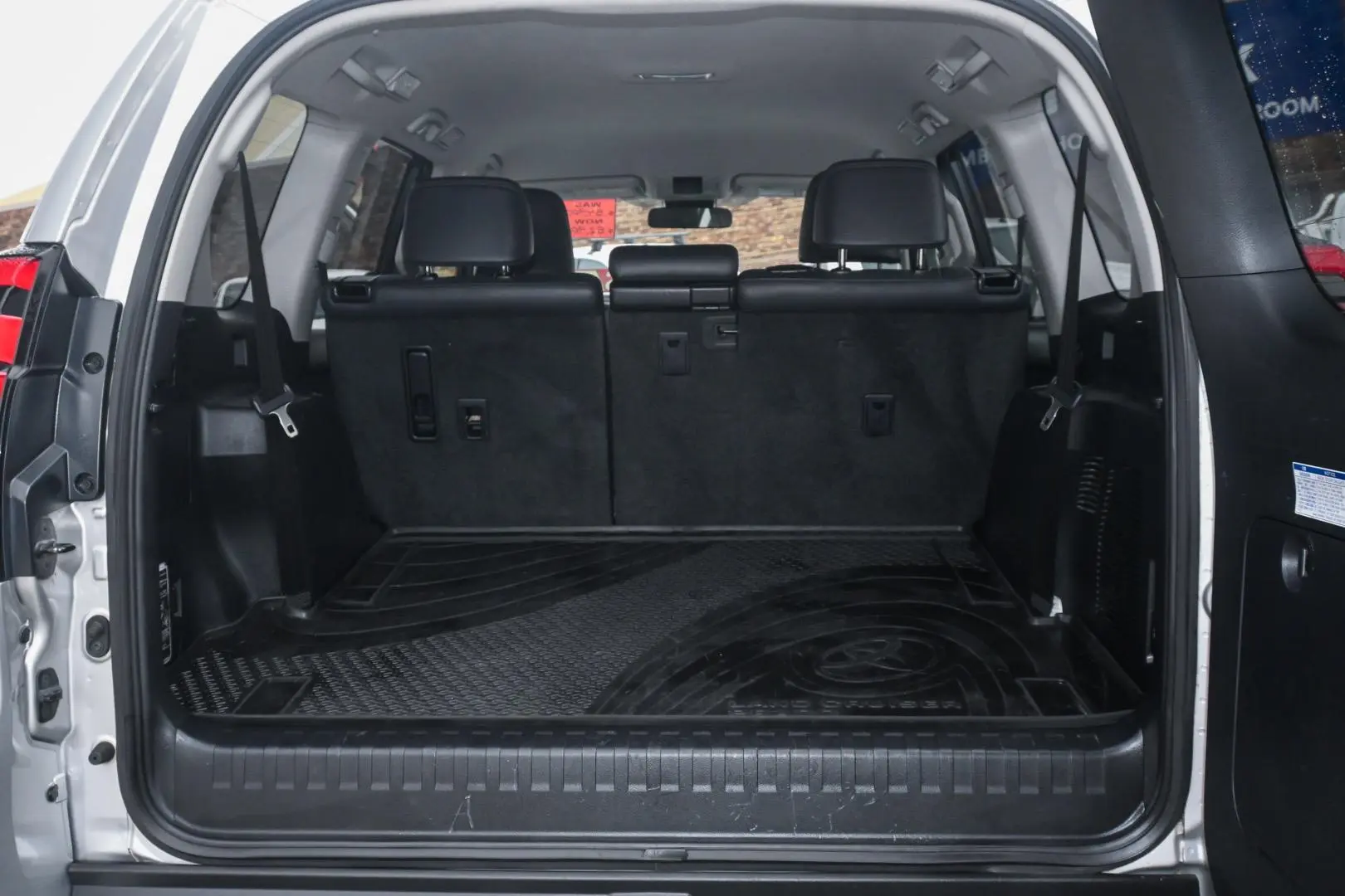 2019 Toyota Landcruiser Prado Gallery Image 20