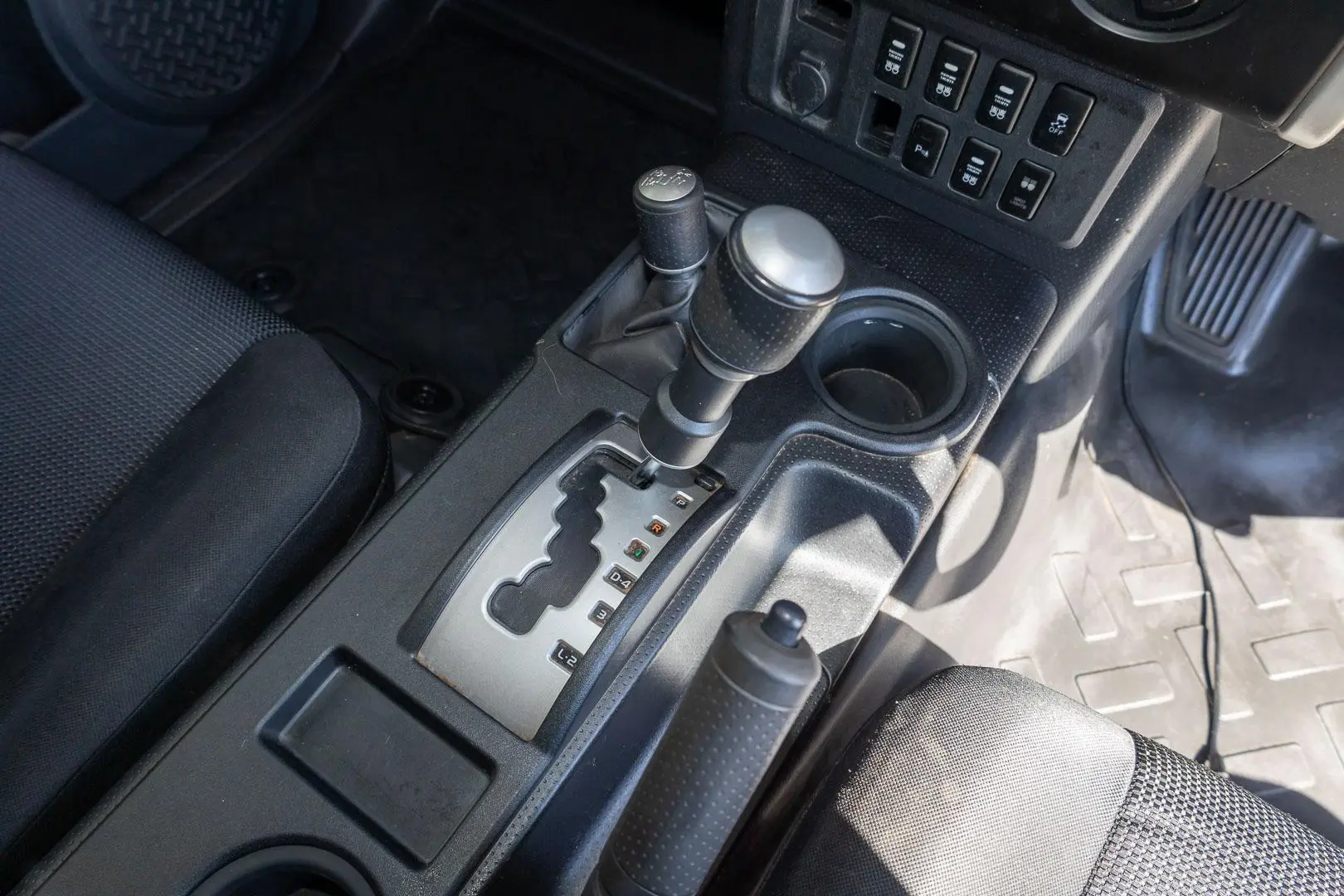 2015 Toyota FJ Cruiser Gallery Image 18