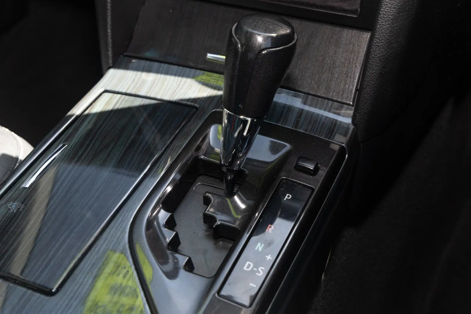2017 Toyota Aurion Gallery Image 17