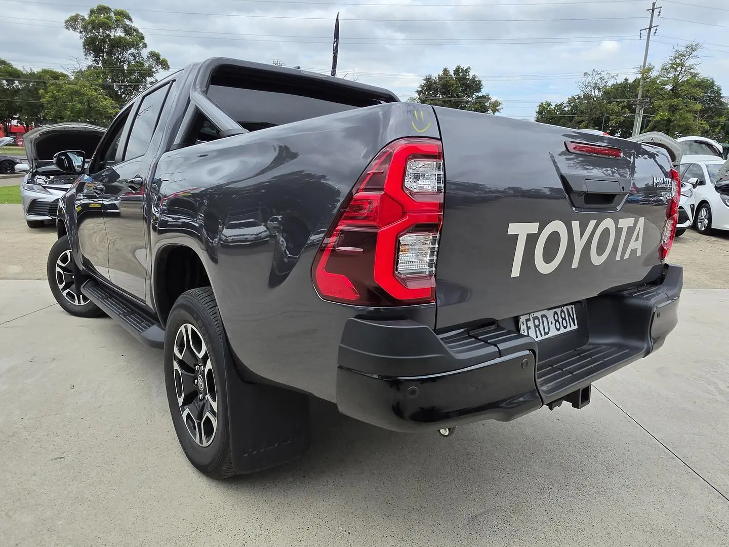 2025 Toyota Hilux Gallery Image 11