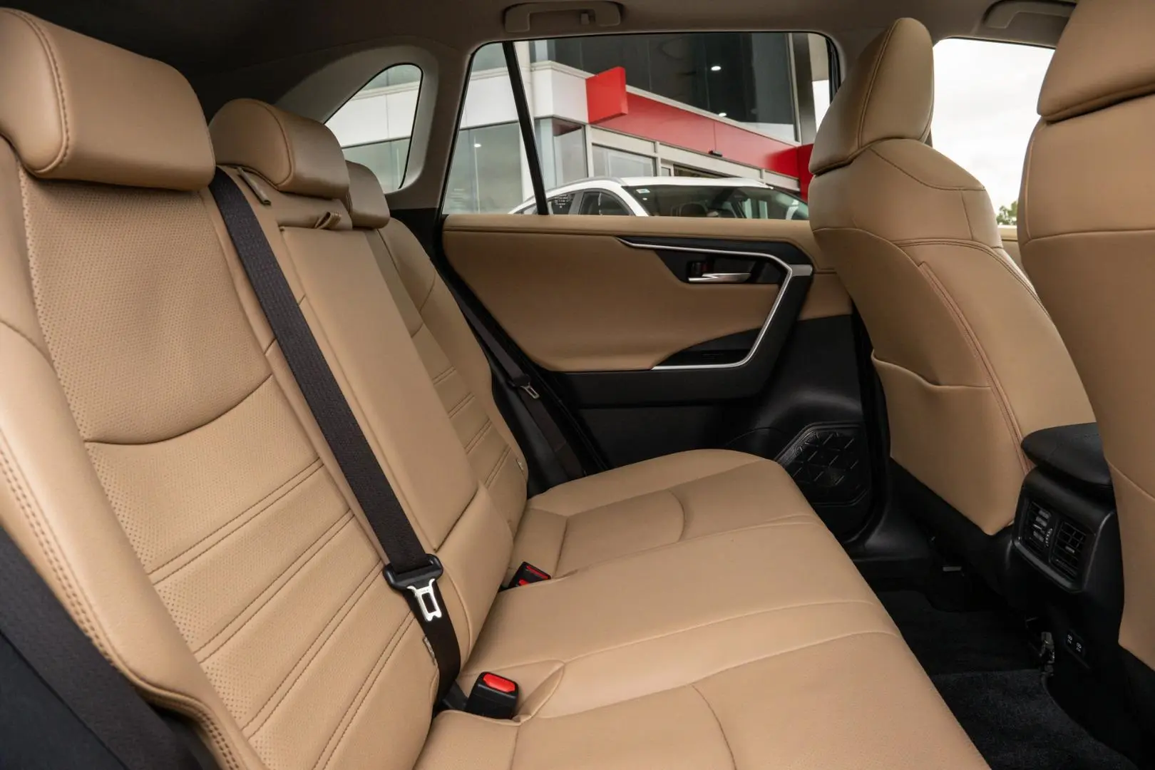 2022 Toyota RAV4 Gallery Image 9