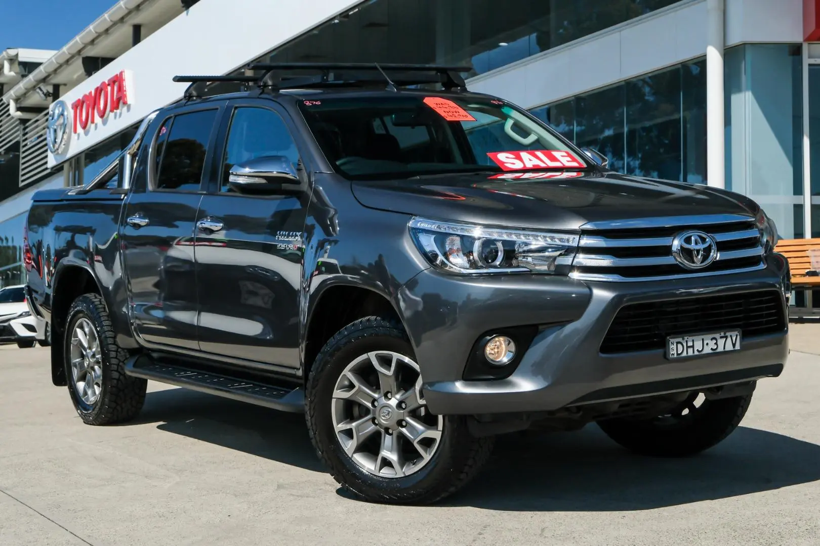 2016 Toyota Hilux Gallery Image 1