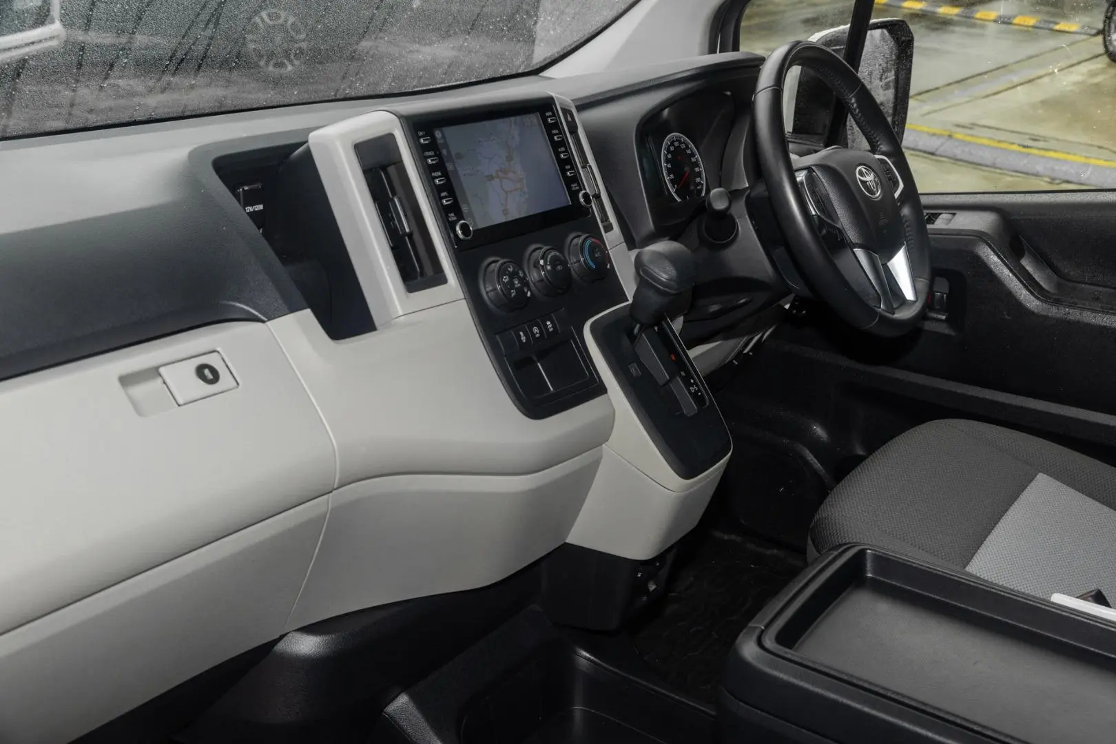 2023 Toyota Hiace Gallery Image 8