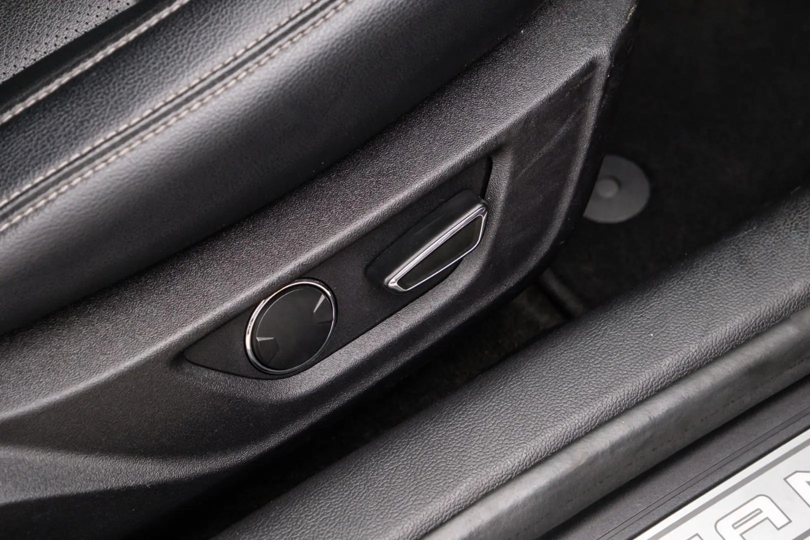 2017 Ford Mustang Gallery Image 17