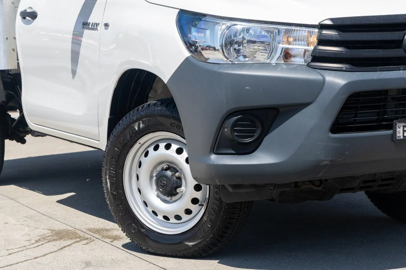 2022 Toyota Hilux Gallery Image 6
