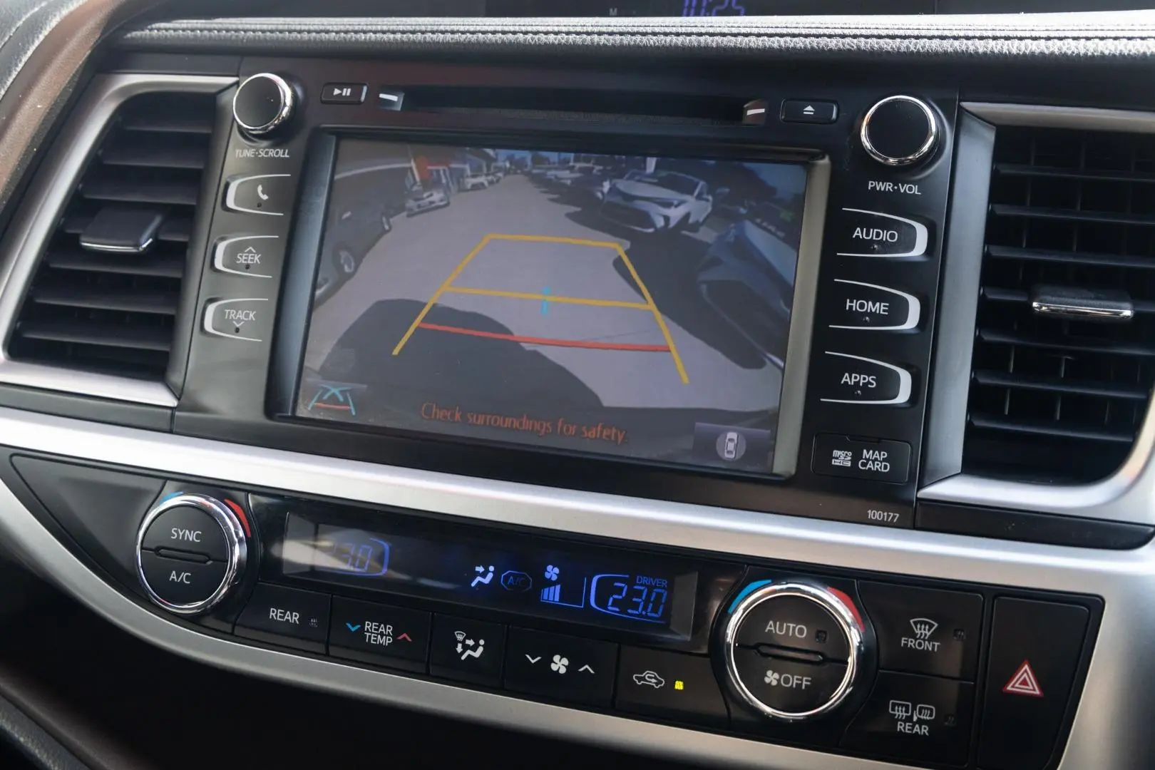 2017 Toyota Kluger Gallery Image 15