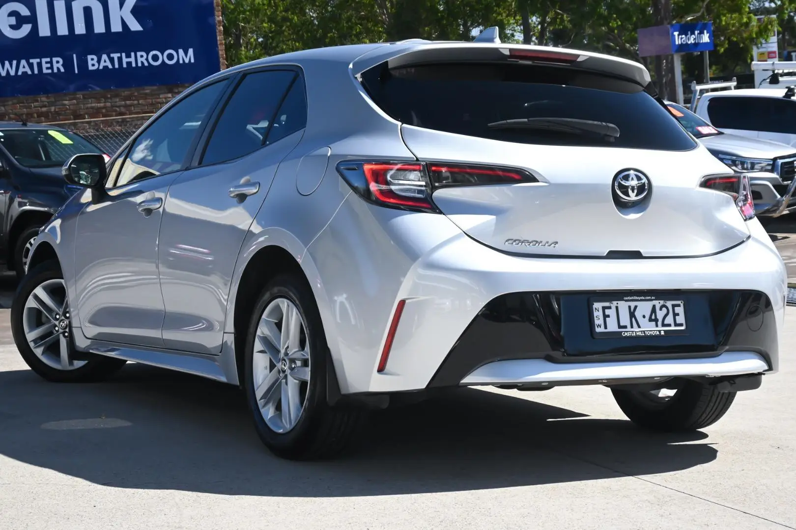 2018 Toyota Corolla Gallery Image 2