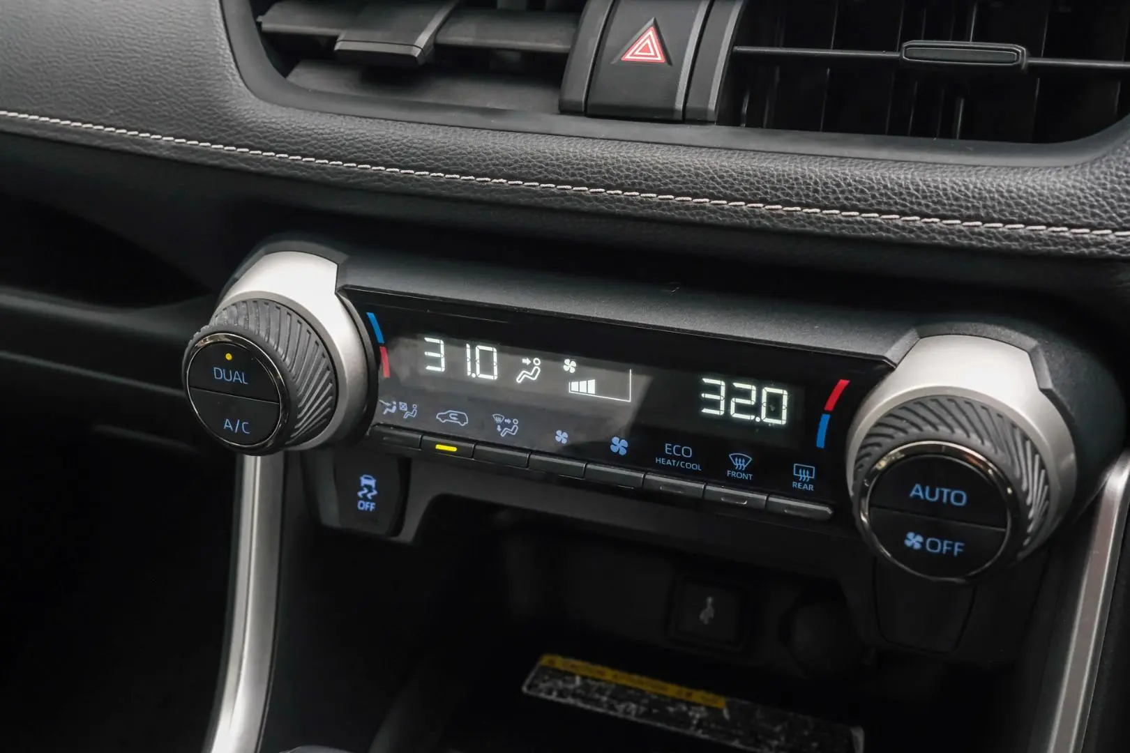 2021 Toyota RAV4 Gallery Image 13