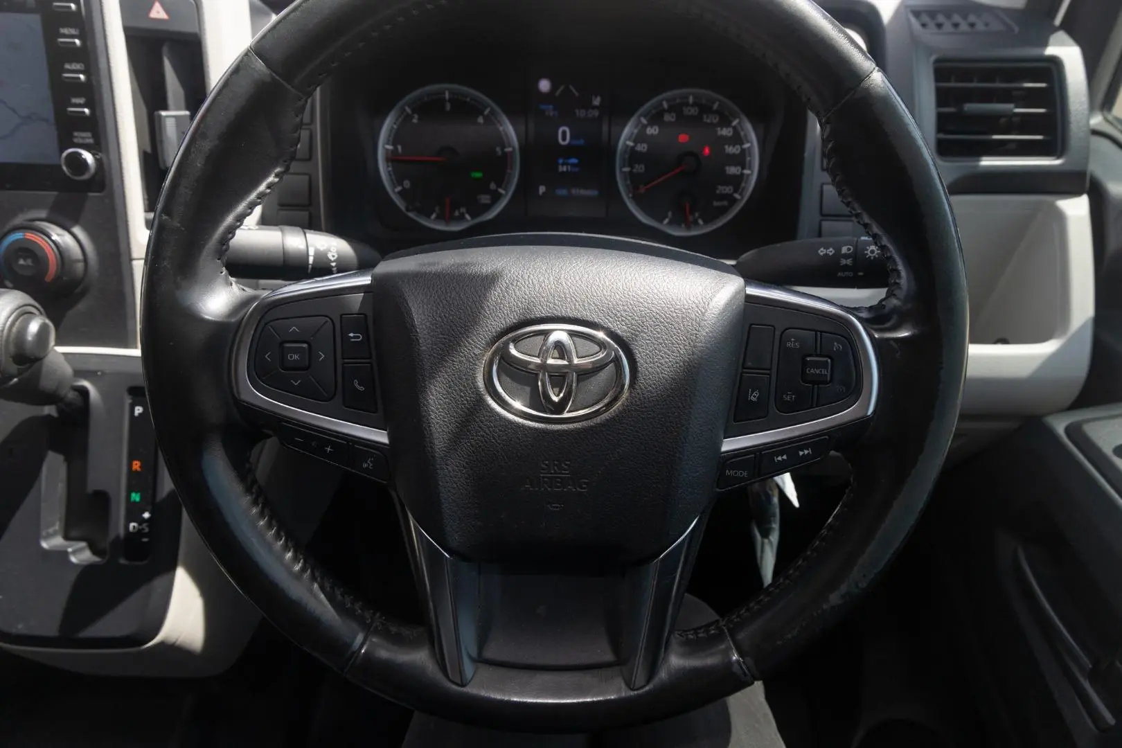 2022 Toyota Hiace Gallery Image 10