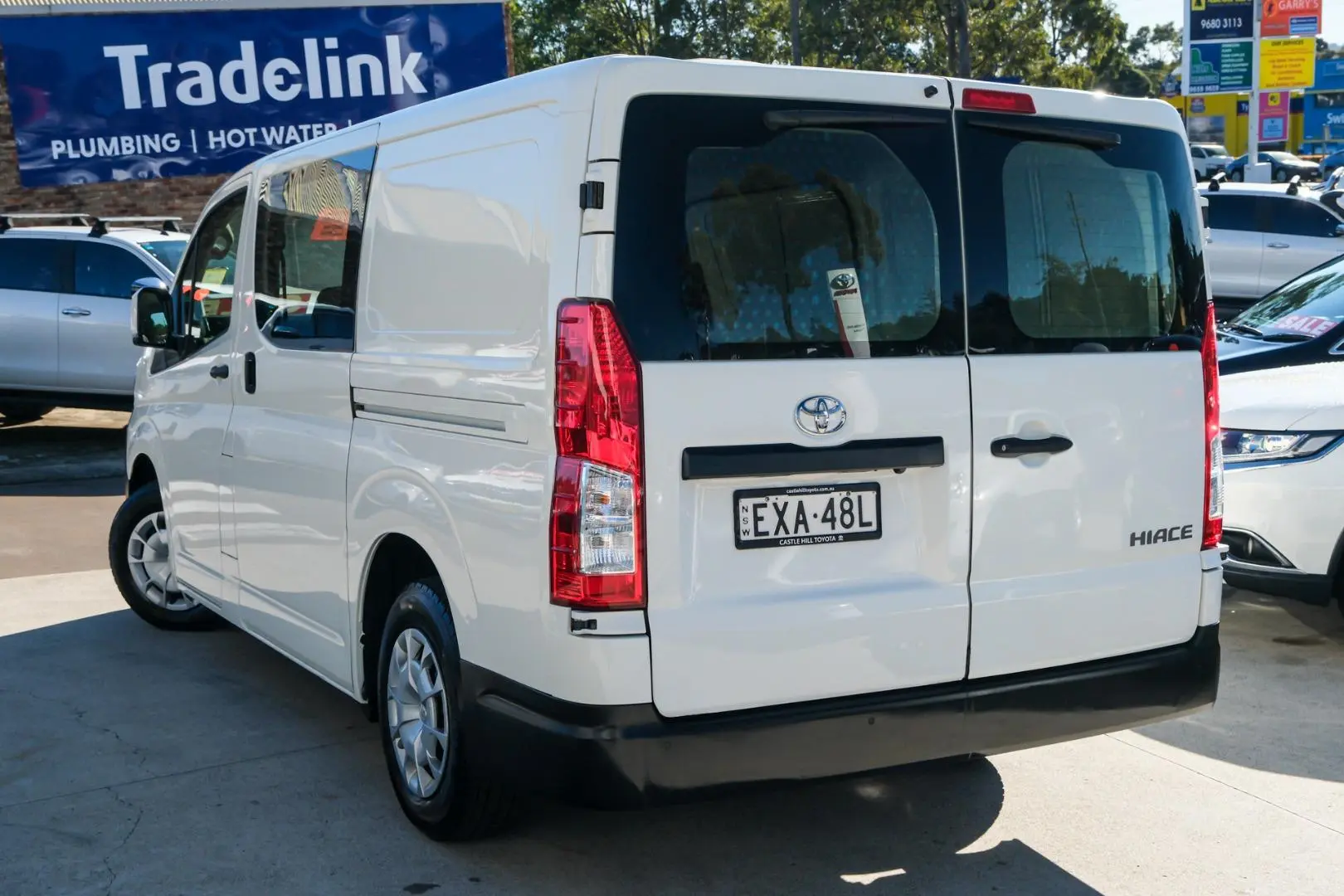 2022 Toyota Hiace Gallery Image 2