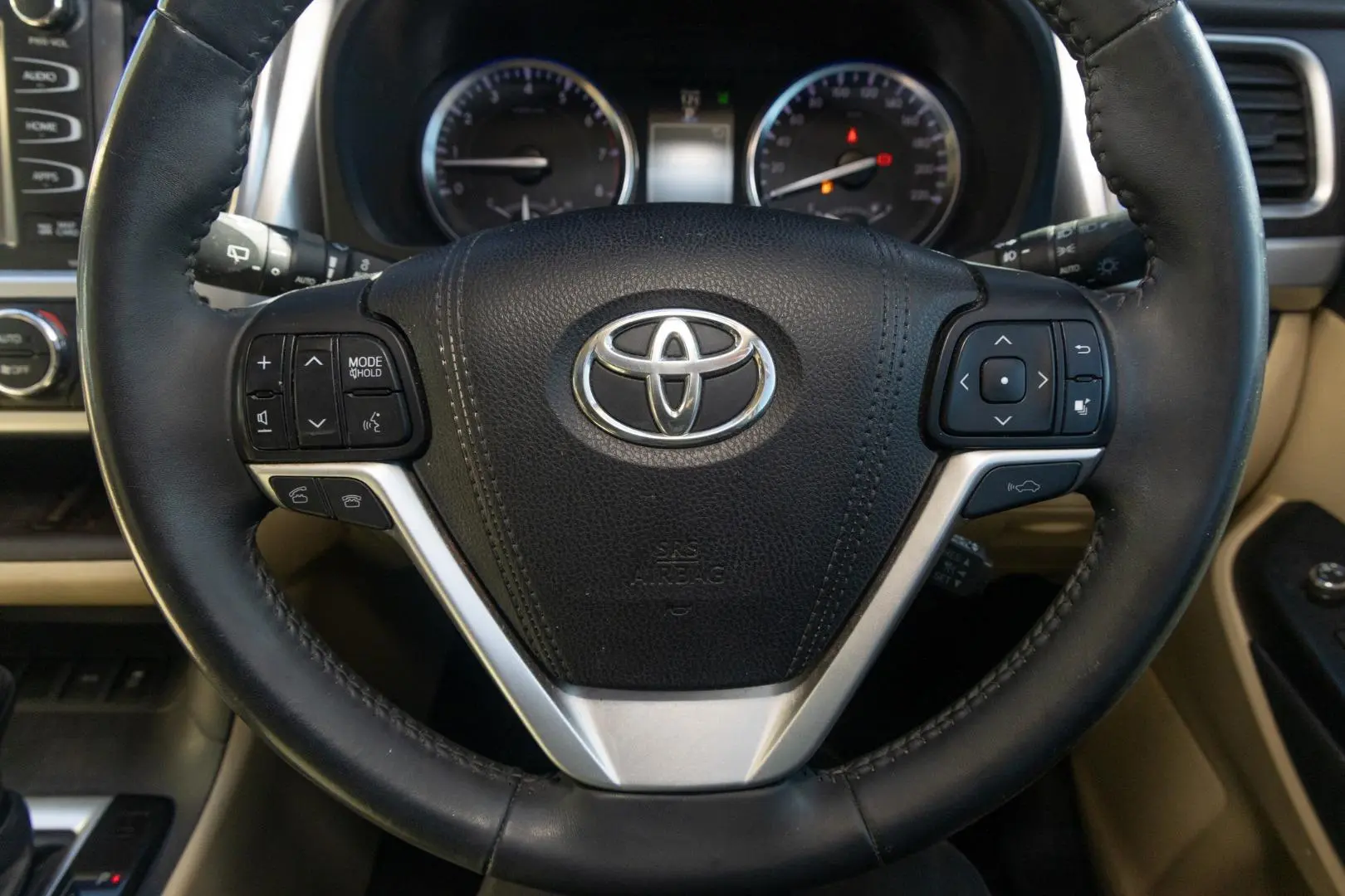 2015 Toyota Kluger Gallery Image 10