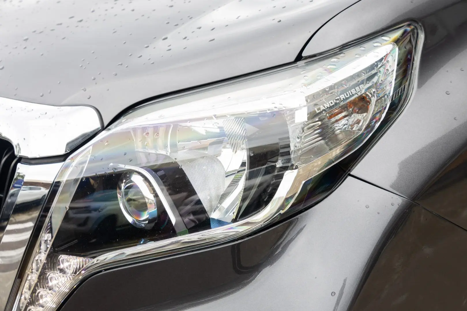 2017 Toyota Landcruiser Prado Gallery Image 17